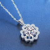 925 Sterling Silver Flower Shape Moissanite Luxury Personality Pendant Necklace Women's Classic Necklace Party Gift