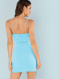 Sexy, seitlich gerafftes, figurbetontes Cami-Kleid mit asymmetrischem V-Ausschnitt für Damen